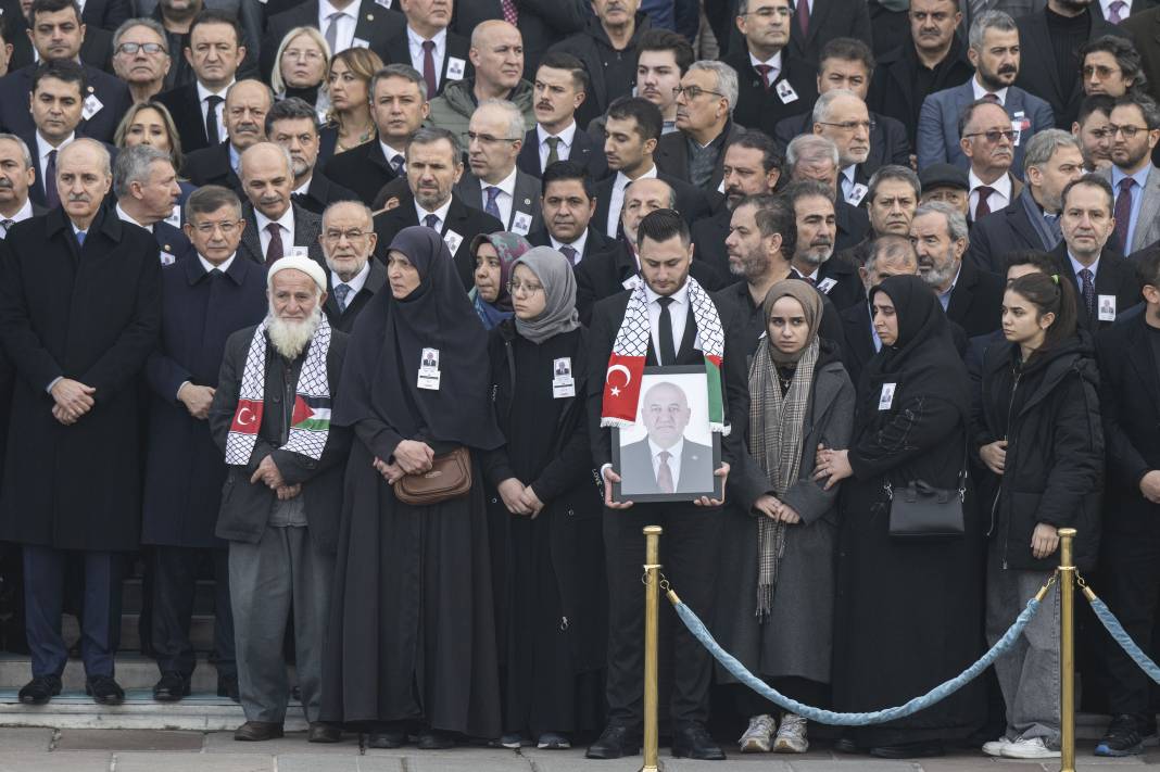 Hasan Bitmez için Meclis'te cenaze töreni. Babası Filistin atkısıyla uğurladı 26